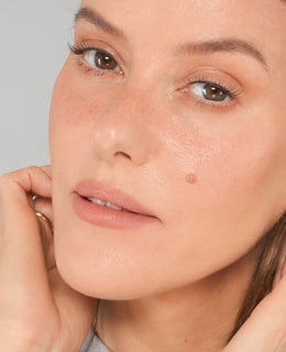Endless Summer Glow - Flushed, Freckle ‘Filter’ Makeup