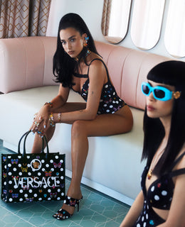 Versace - Dua Lipa - Carlijn Jacobs Versace - Dua Lipa - Carlijn Jacobs