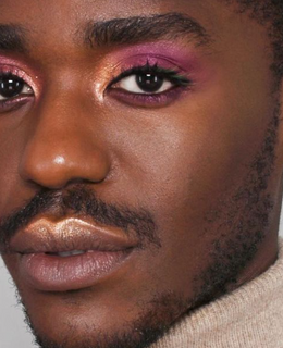 Sex Education - Lauren Lurex, Foundation, Brush No. 1 - Ncuti Gatwa