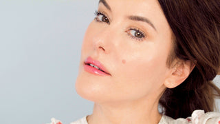 'Glass Skin' Makeup Tutorial 'Glass Skin' Makeup Tutorial