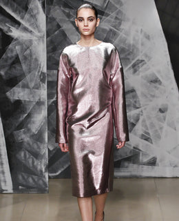 Metallic Minimalism - Jil Sander AW16 Beauty Breakdown Metallic Minimalism - Jil Sander AW16 Beauty Breakdown