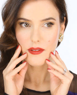 Old Hollywood Inspired Party Look with Vintage Golds
