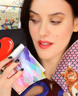 Fashionistas - Holiday Gift Ideas and Giveaway