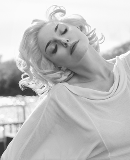Sophie Dahl - Harper's Bazaar - Agata Pospieszynska