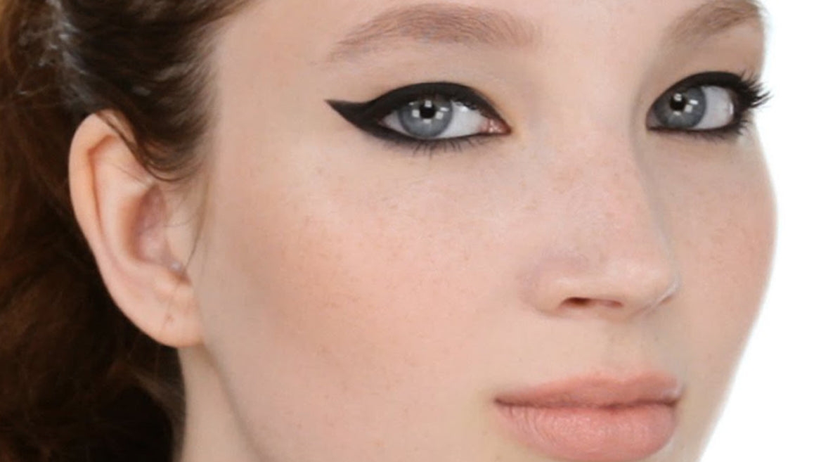 Bold Winged Eyeliner Also A Great Look