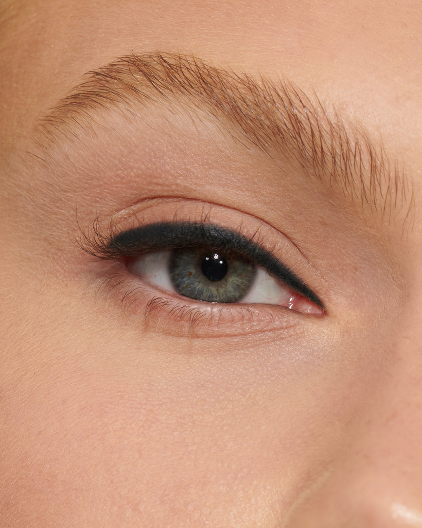 Cinder Smoke (Seamless Glide Eye Pencil)