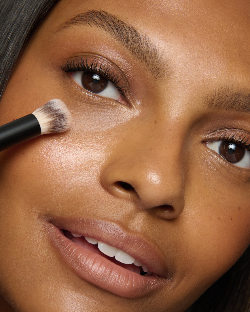 (Luminist Concealer And Micro Face Buffing Brush)
