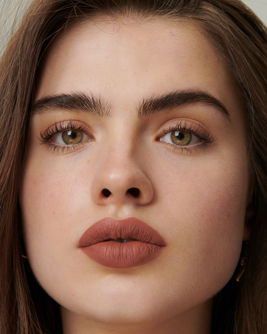 Lisa Eldridge Velveteen Liquid Lip Colour in Shade Affair on Model