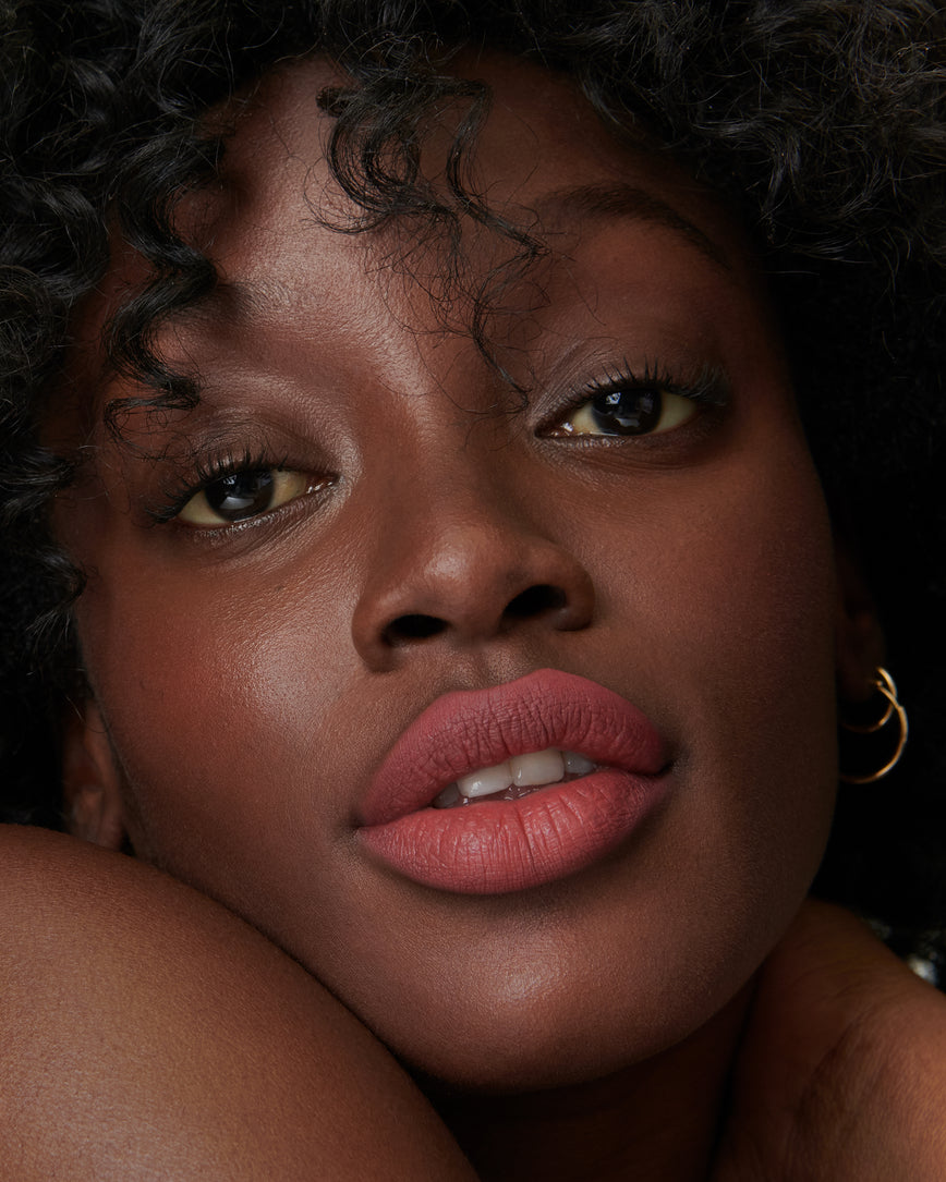 Lisa Eldridge Velveteen Liquid Lip Colour in Shade Rain on Model