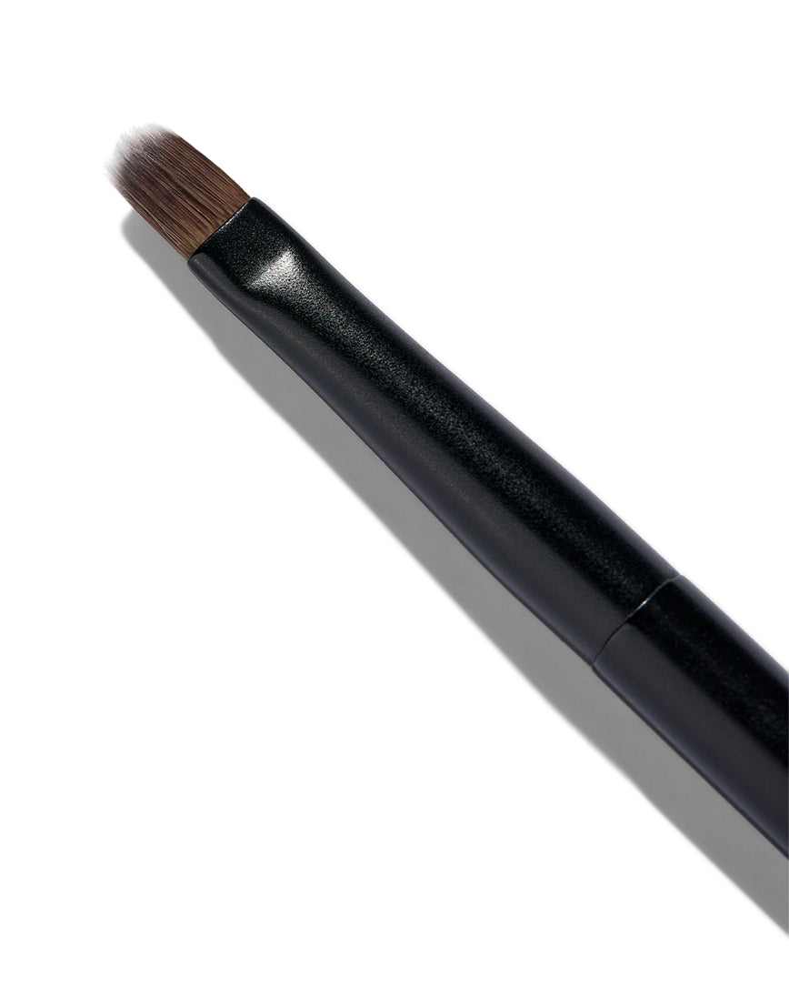 No. 20 Lip Brush (Seamless Blend Brush)