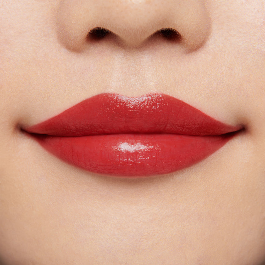 Palazzo Luxuriously Lucent Lip Colour Lip Stick Light Pinky-Red shade on Fair Skin