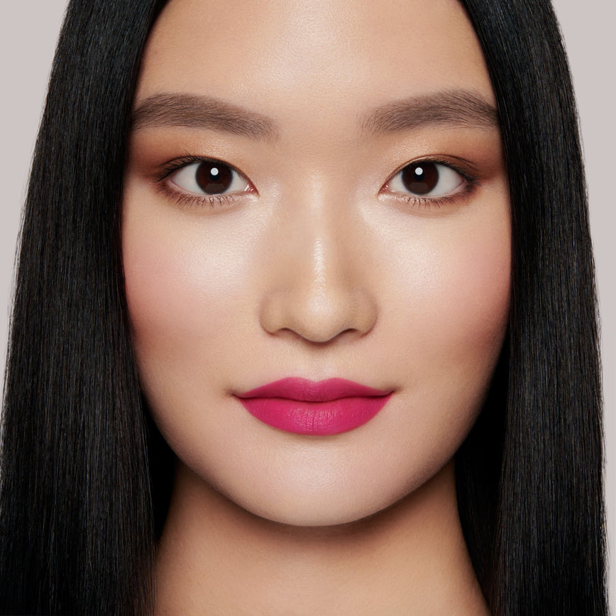 Lisa Eldridge Velvet Carnival True Velvet Lip Colour on Model 
